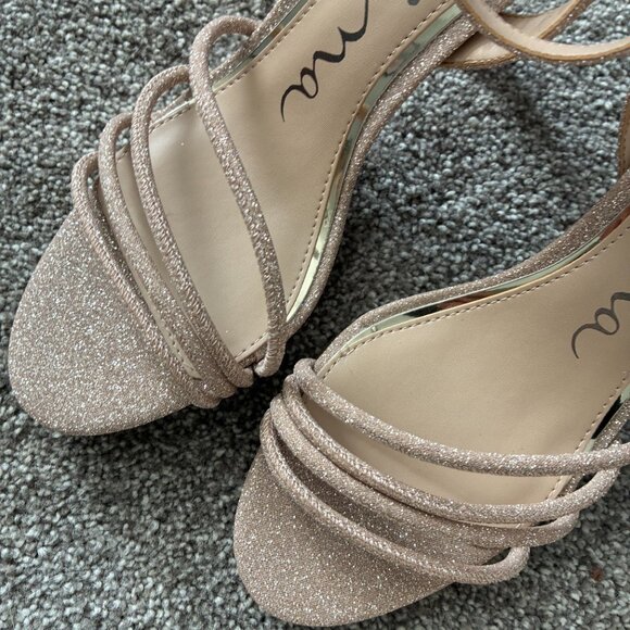 Nina shoes size 8 never worn - Picture 3 of 5